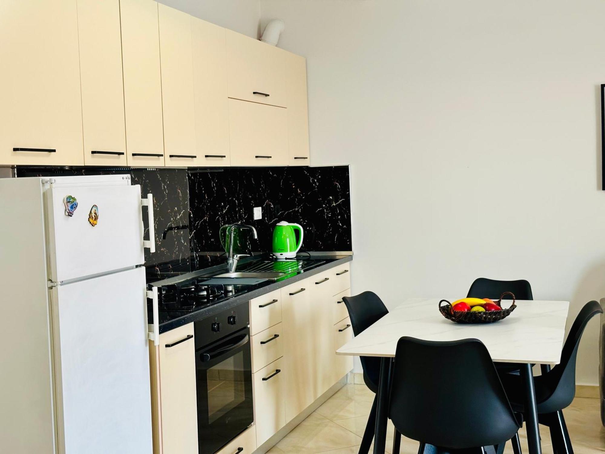 Jico Travel - Erjon Apartments Vlorë Стая снимка