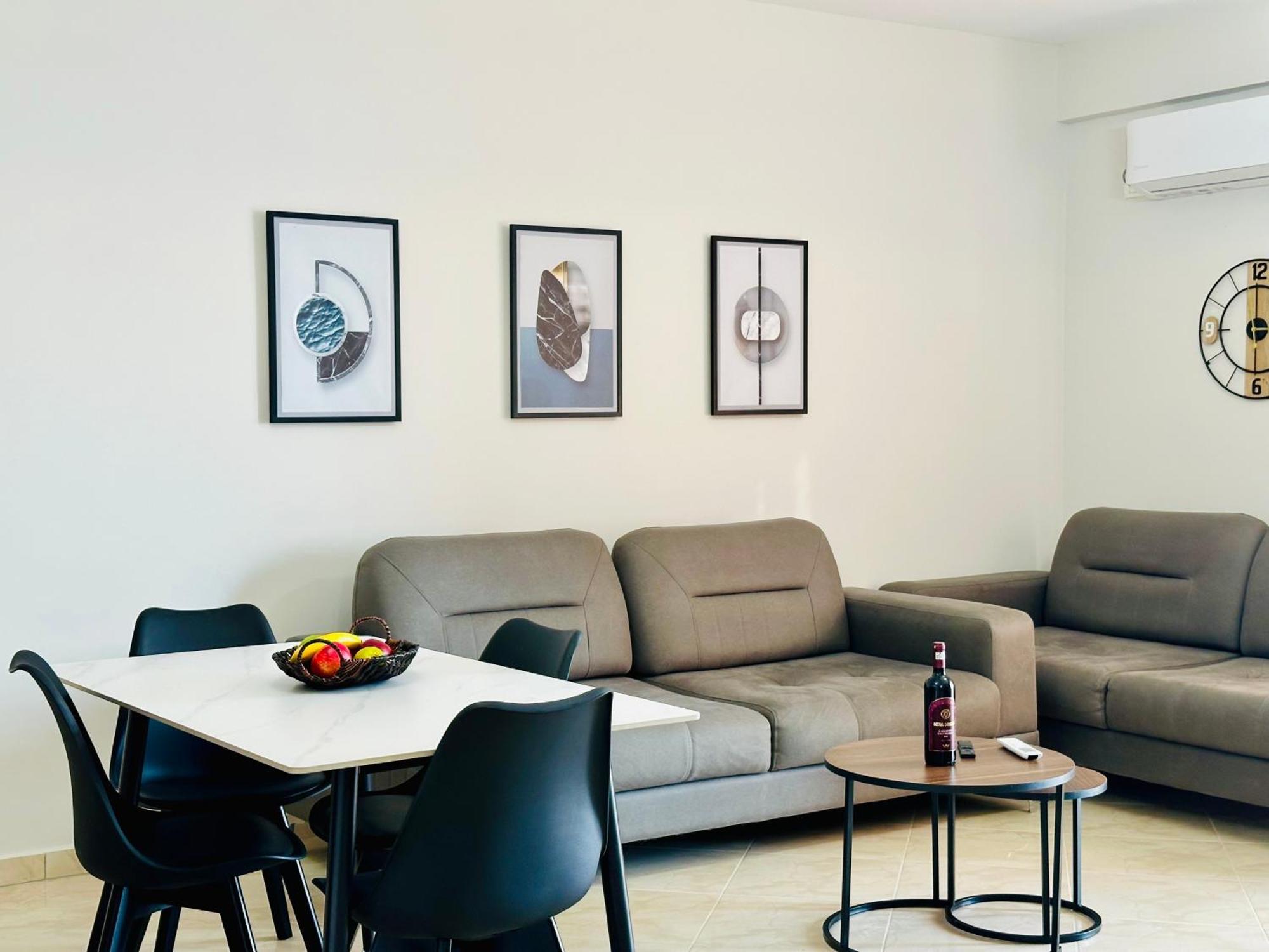 Jico Travel - Erjon Apartments Vlorë Стая снимка