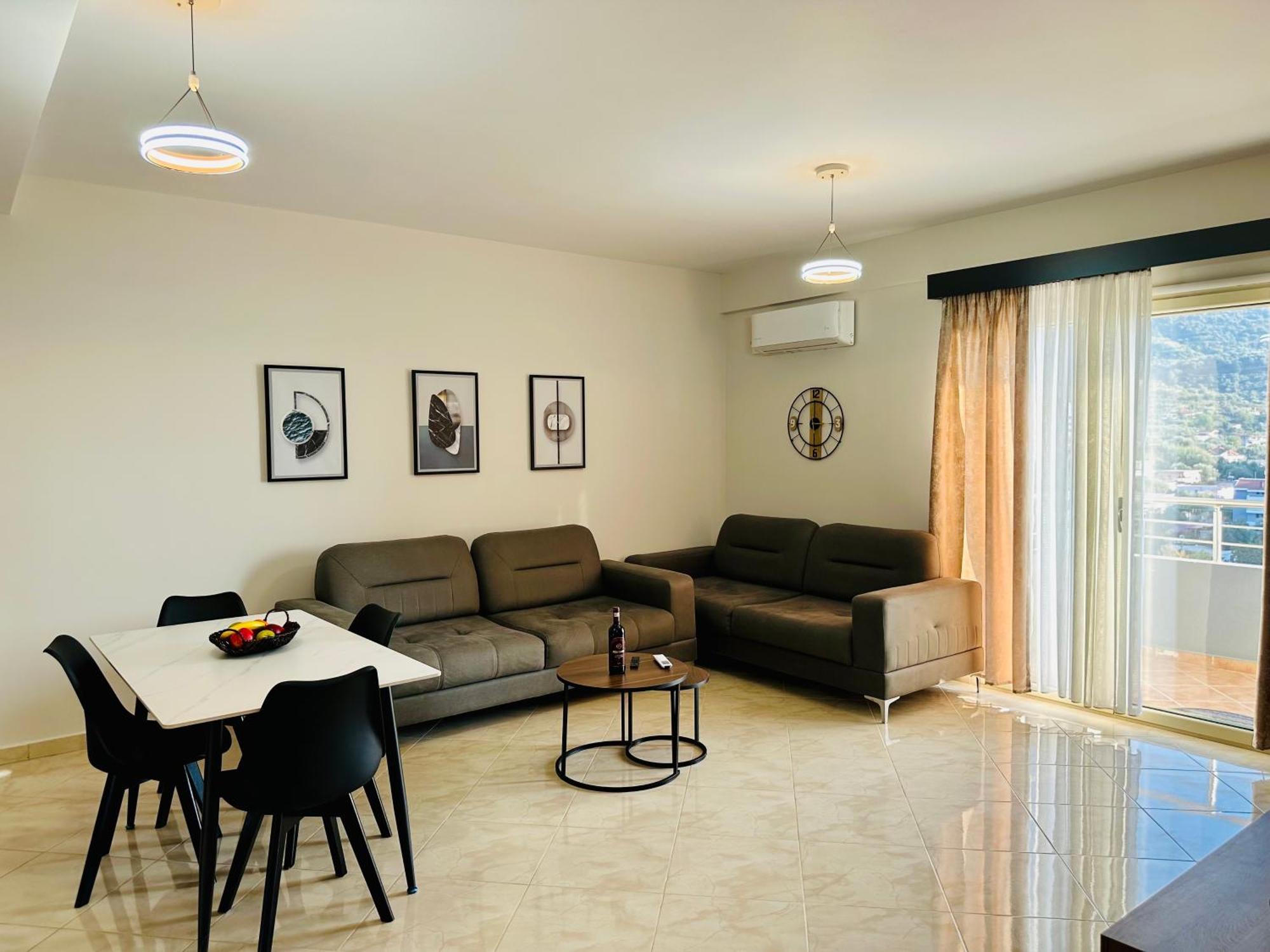 Jico Travel - Erjon Apartments Vlorë Екстериор снимка