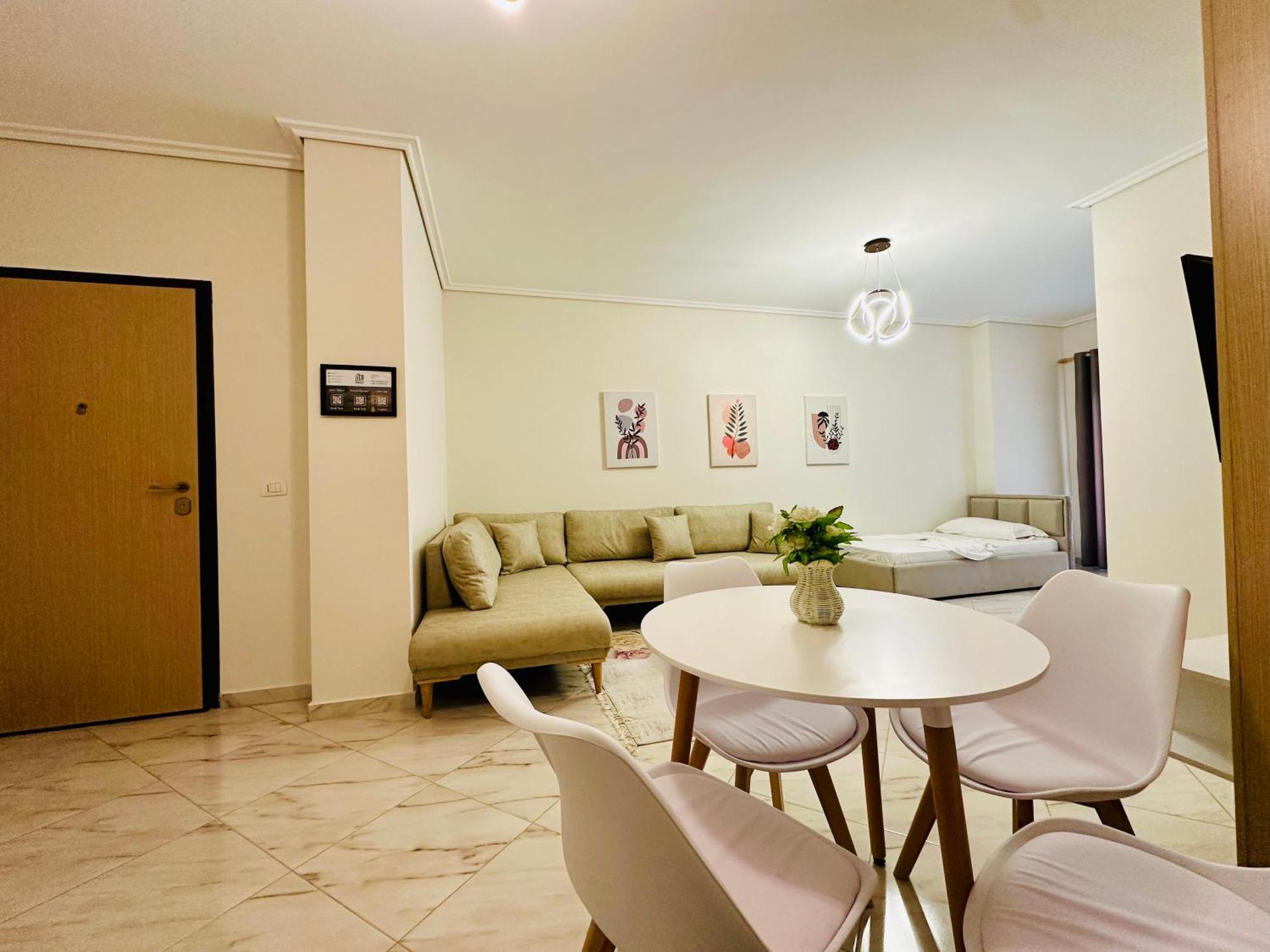 Jico Travel - Erjon Apartments Vlorë Стая снимка