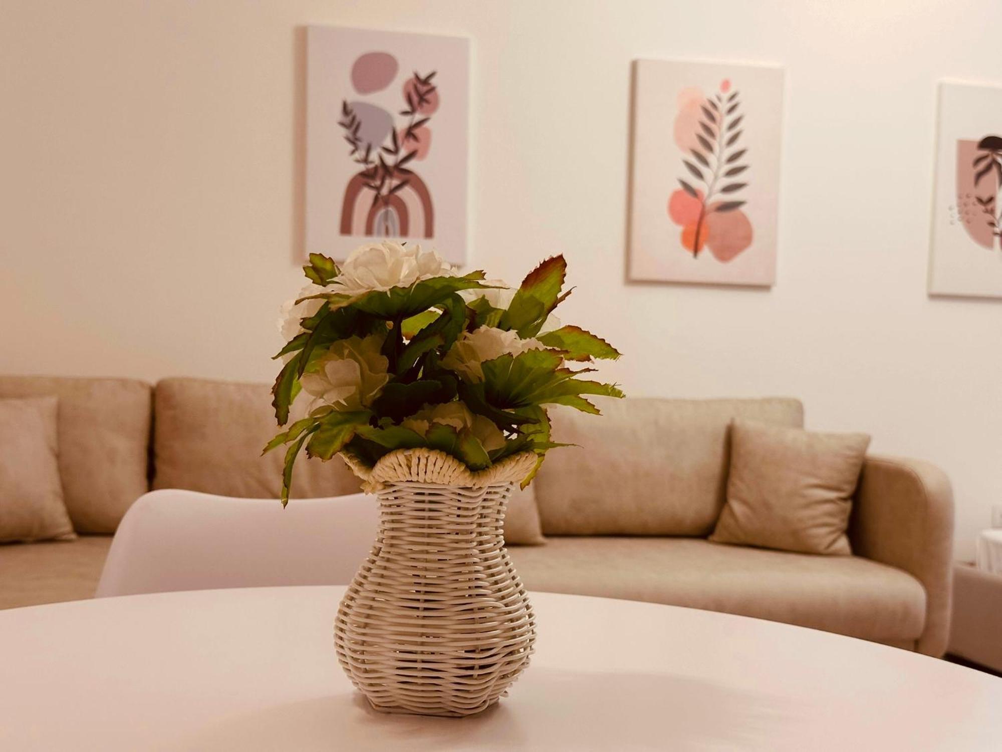 Jico Travel - Erjon Apartments Vlorë Екстериор снимка