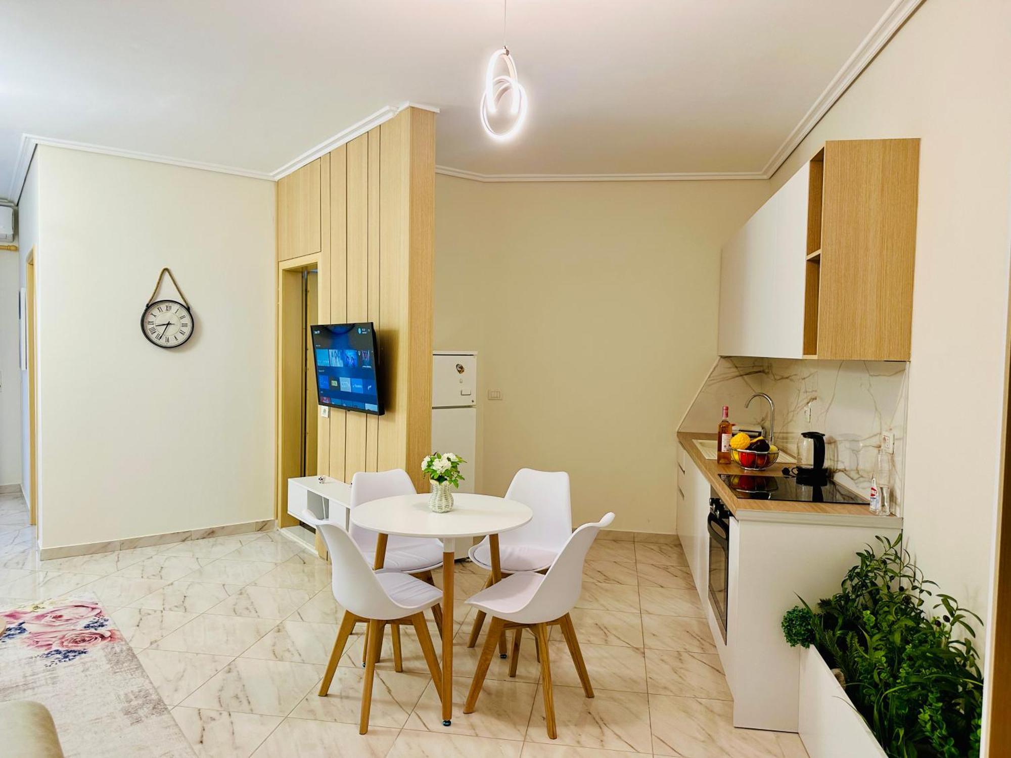 Jico Travel - Erjon Apartments Vlorë Стая снимка